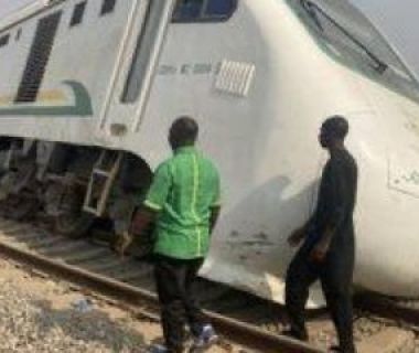 PASSENGERS STRANDED AS ABUJA-KADUNA TRAIN DERAILS AGAIN, SECOND TIME IN TWO WEEKS