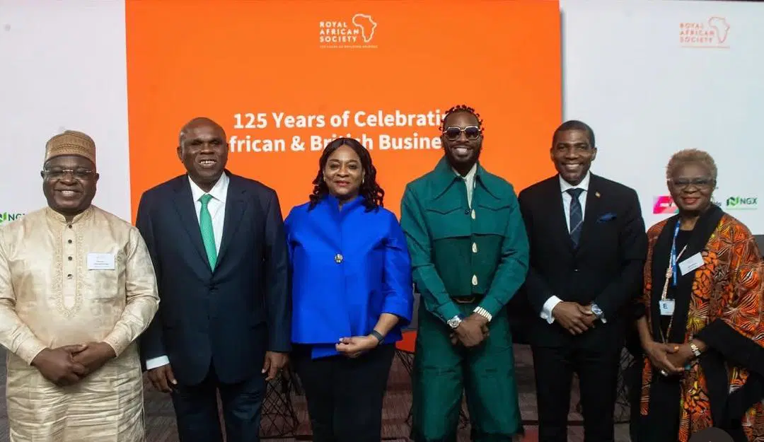 NIGERIAN MUSIC STAR D’BANJ MAKES HISTORY, RINGS LONDON STOCK EXCHANGE CLOSING BELL
