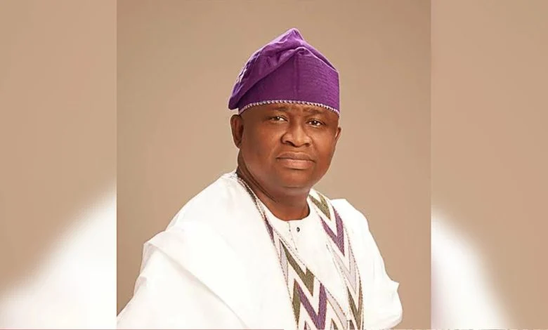 YAYI FACES EFCC PROBE OVER 119 CAMPAIGN VEHICLES