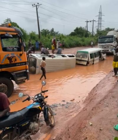 RESIDENTS COUNT LOSSES, RECTOR URGES STUDENTS TO RELOCATE AS FLOOD  WREAKS HAVOC IN OGUN