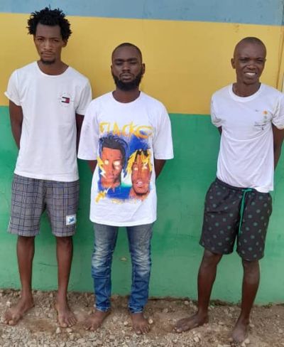 OGUN: POLICE ARRESTS 3 SUSPECTED ROBBERS OVER INVASION OF POPULAR ABEOKUTA PHONE MARKET