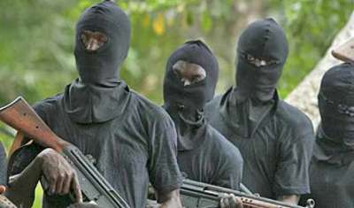 GUNMEN ATTACK JOURNALIST, ABDUCT WIFE, THREE OTHERS IN NASARAWA