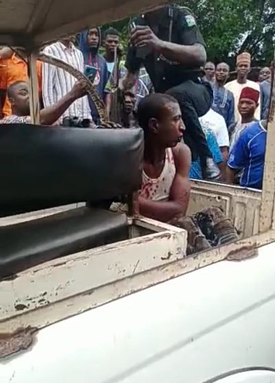 SUSPECTED KIDNAPPER NEARLY LYNCHED AS VICTIM RECOGNISES HIM AFTER PAYING RANSOM IN OGUN