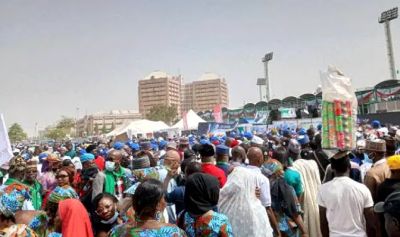 APC CONVENTION: 6 CHAIRMANSHIP ASPIRANTS STEP DOWN FOR ADAMU, CHAOS AT ENTRANCE OF EAGLE SQUARE