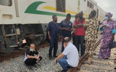 LAGOS-IBADAN TRAIN STOPS ABRUPTLY AFTER RUNNING OUT OF DIESEL